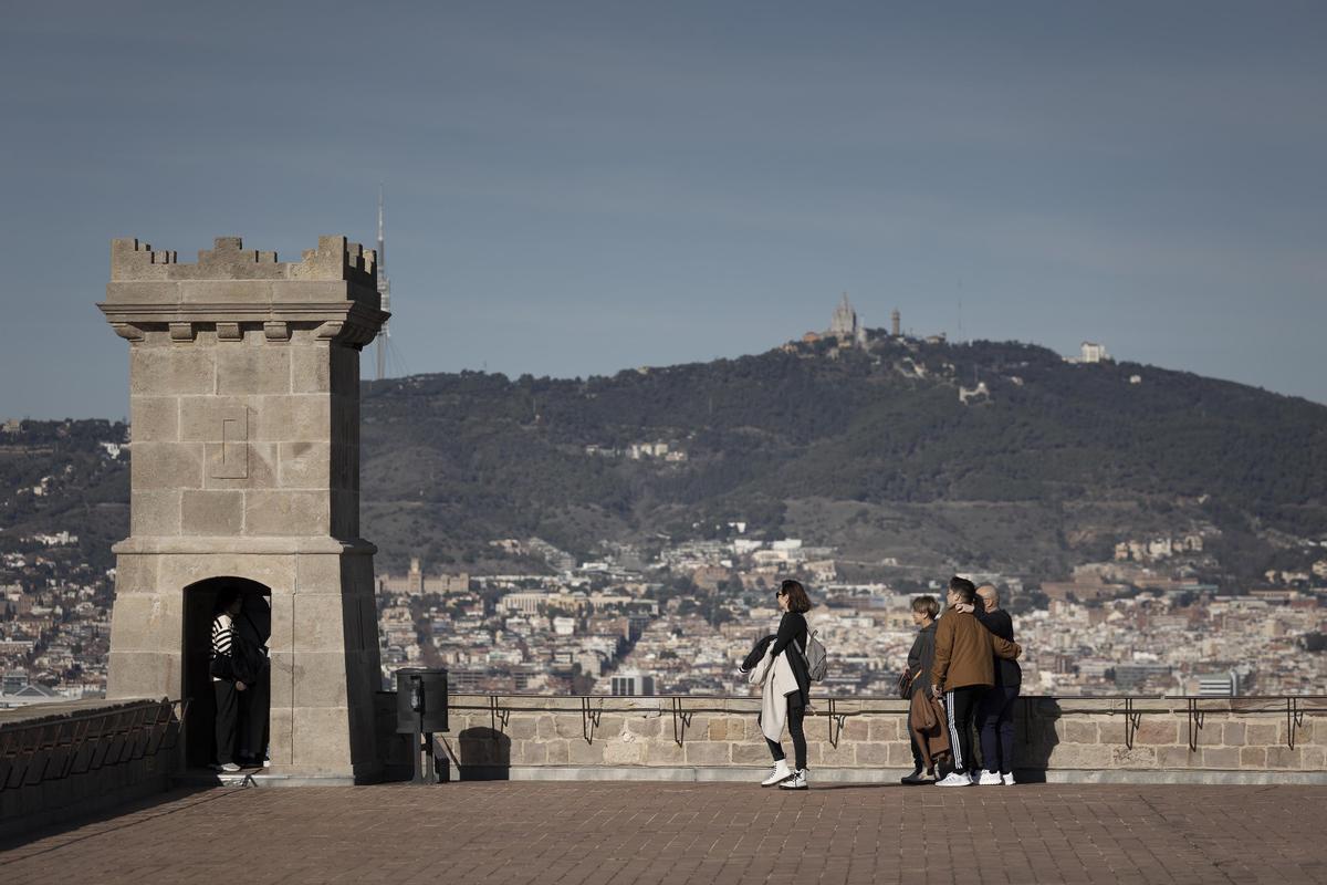 Barcelona retirarà el monument als Caiguts «en les pròximes setmanes»