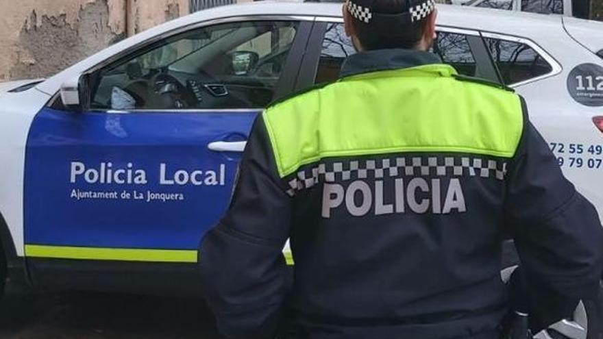 La Policia Local de la Jonquera auxilia la víctima d&#039;un apunyalament