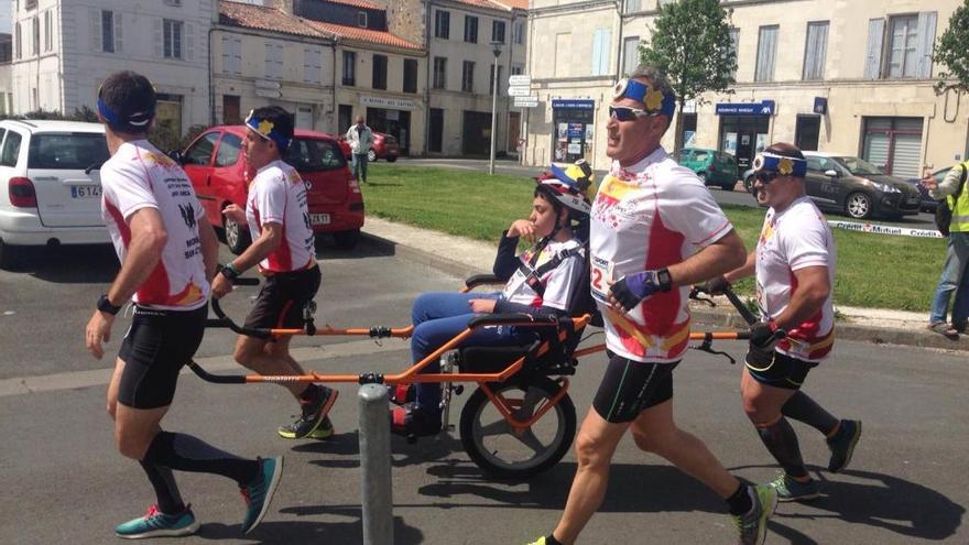 Un grupo de corredores de Apat en una de las pruebas donde han participado.