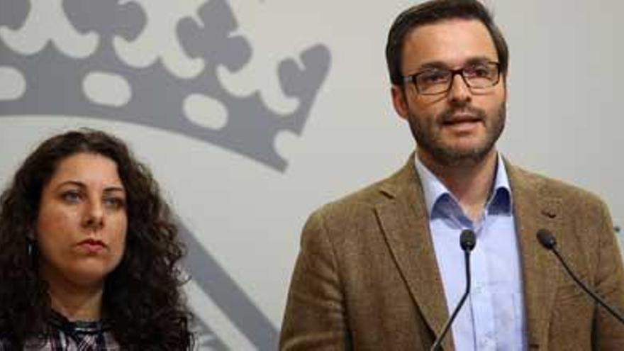 Angélica Pastor y José Hila durante la rueda de prensa.