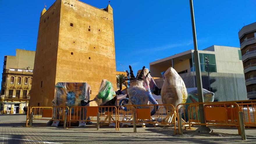 Piezas del monumento de la Plaça, en Torrent