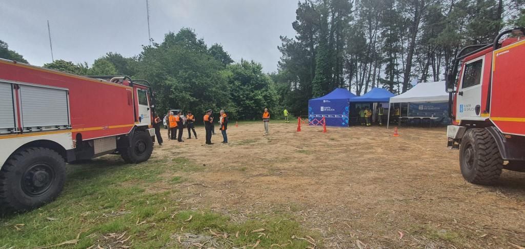 Las imágenes del simulacro contra incendios forestales en Moaña
