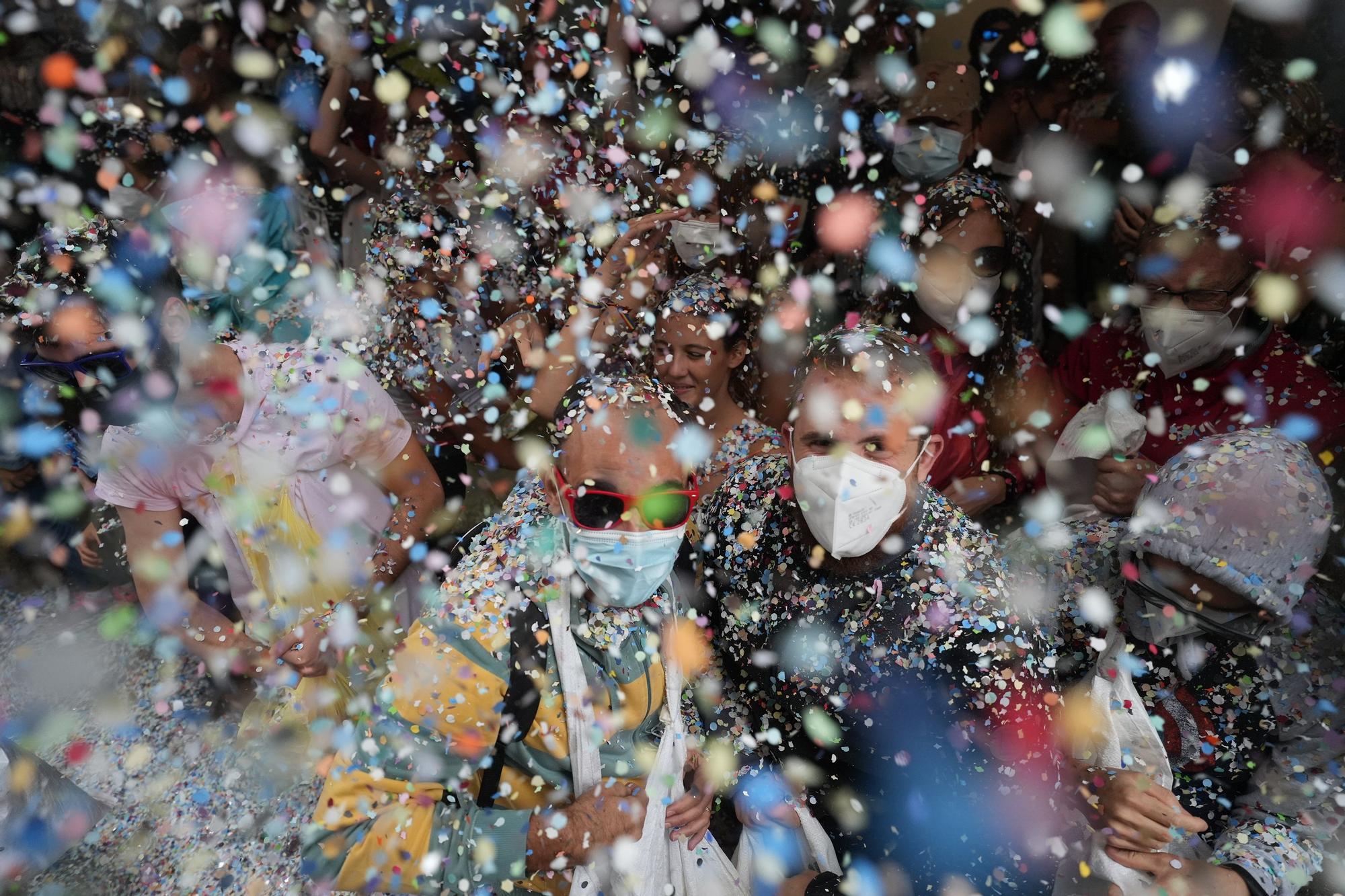 Búscate en el desfile de carrozas y disfraces de l'Anunci de Morella