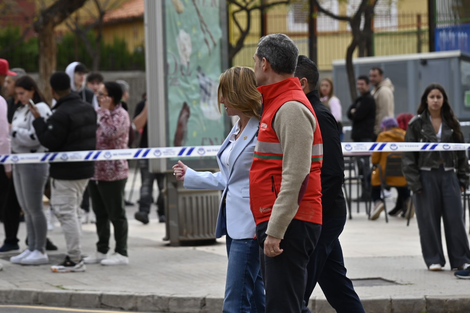 Las imágenes del incendio en un edificio de Castelló