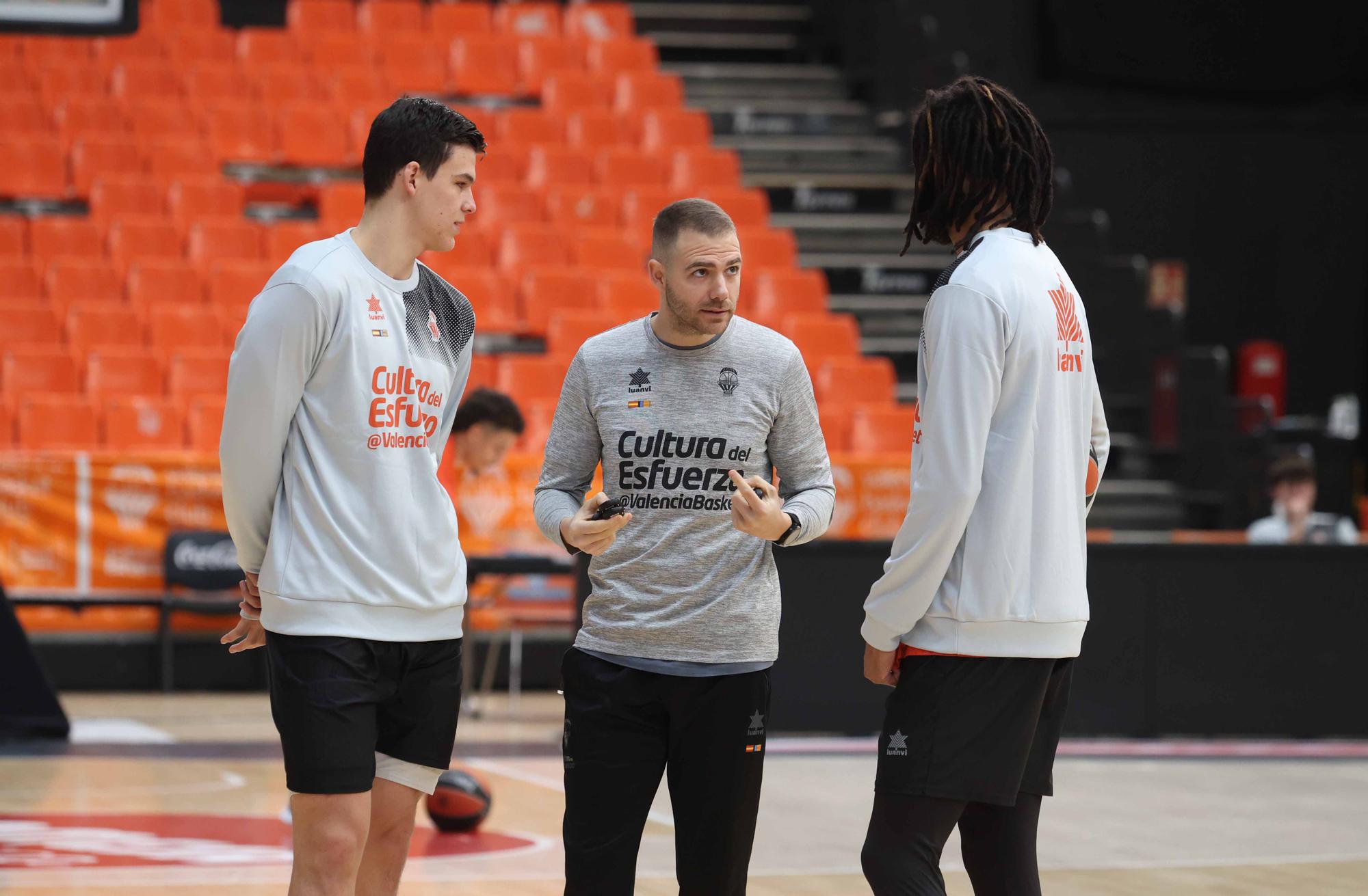 Entrenamiento previo al partido de Euroliga frente al  Meridianbet de Belgrado