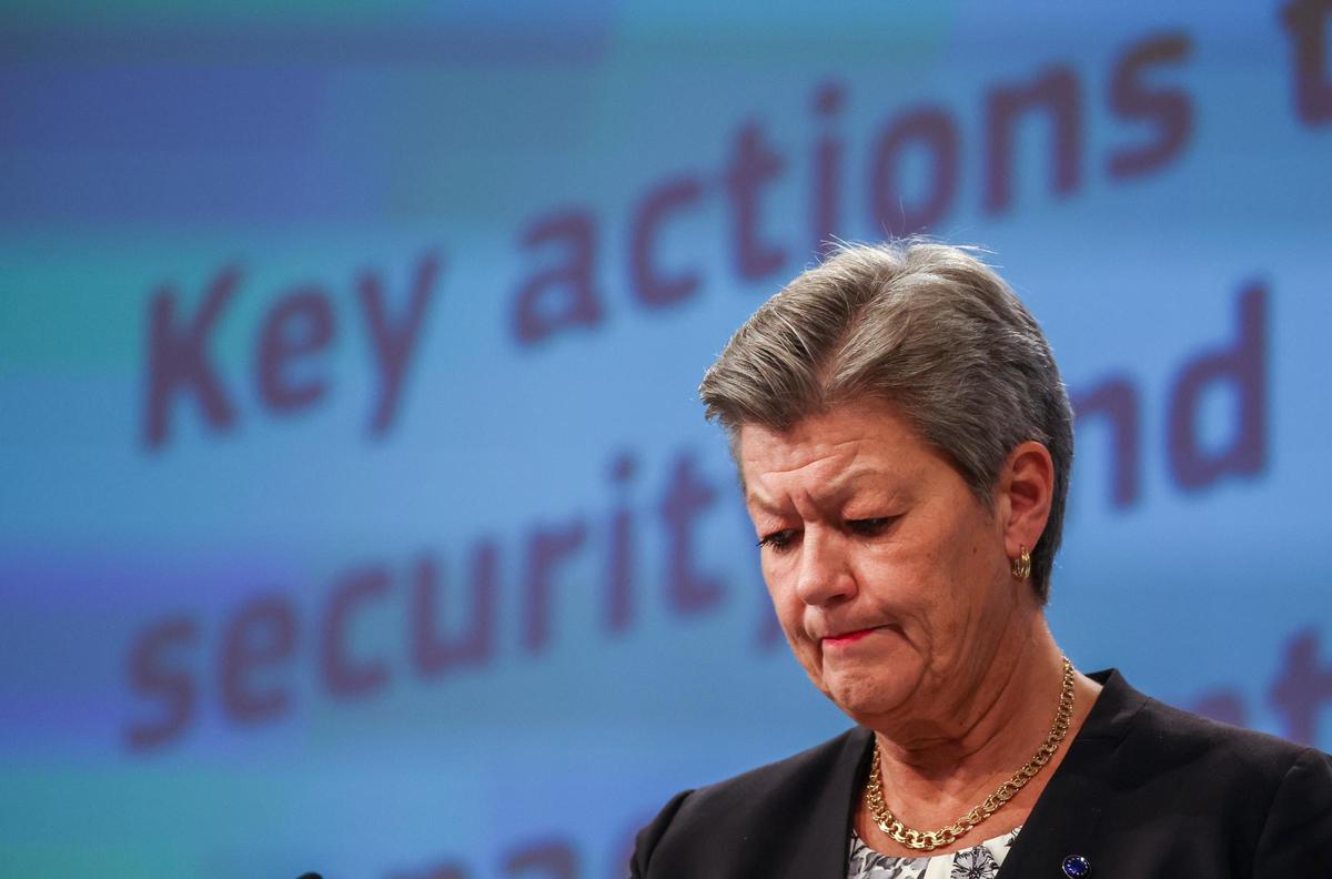La comisaria europea de Interior, Ylva Johansson, responsable de la polémica ley que rastreará las telecomunicaciones. La comisaria europea de Interior, Ylva Johansson, responsable de la polémica ley que rastreará las telecomunicaciones.