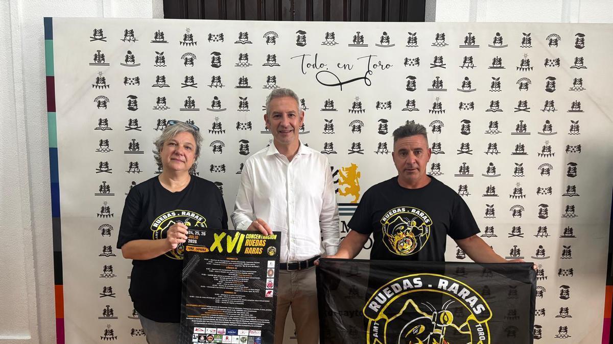 Mayte Blanco, Carlos Rodríguez y Francisco Fernández, durante la presentación.
