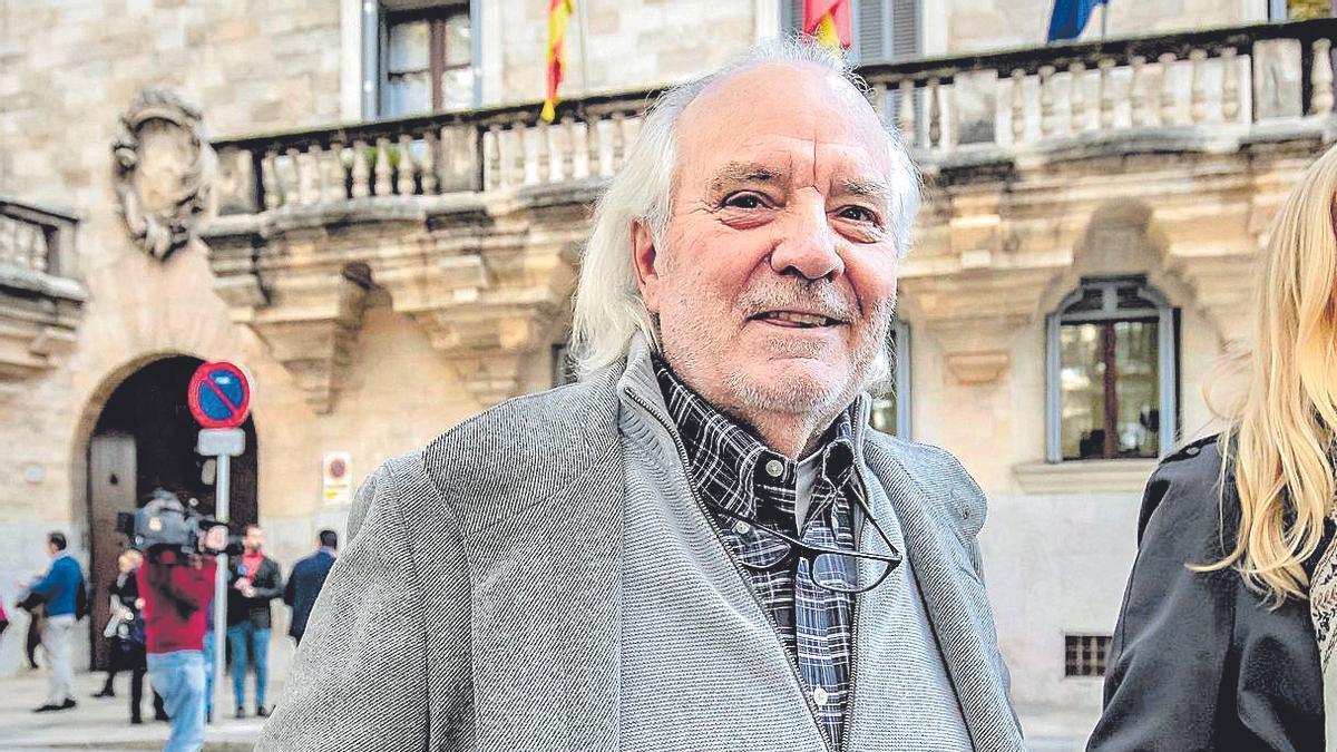Bartolomé Cursach, saliendo de la Audiencia de Palma, el pasado noviembre.