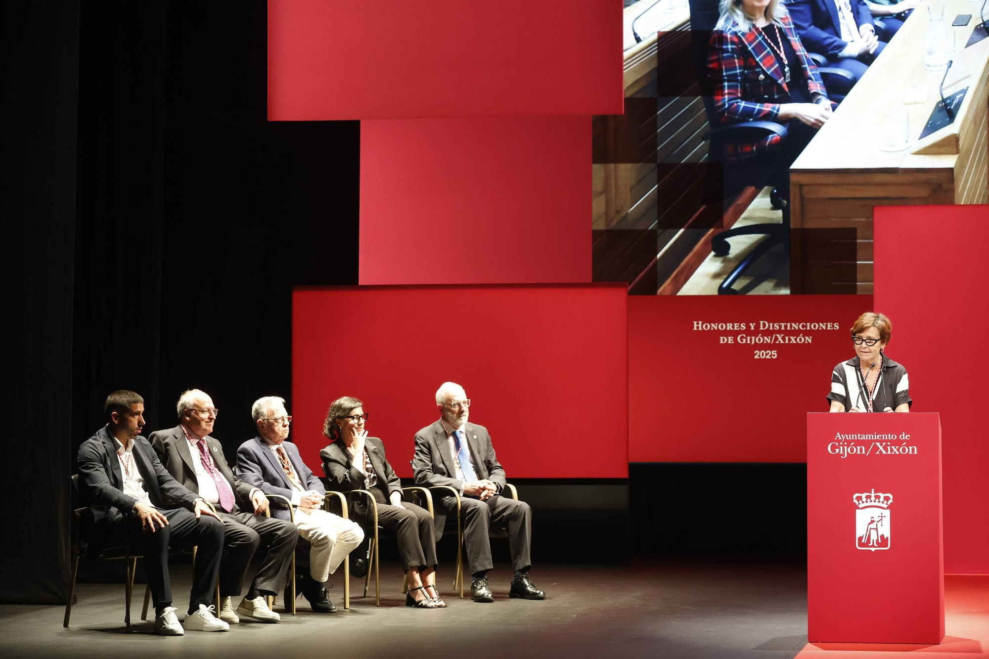 La entrega de medallas y distinciones de Gijón, en imágenes