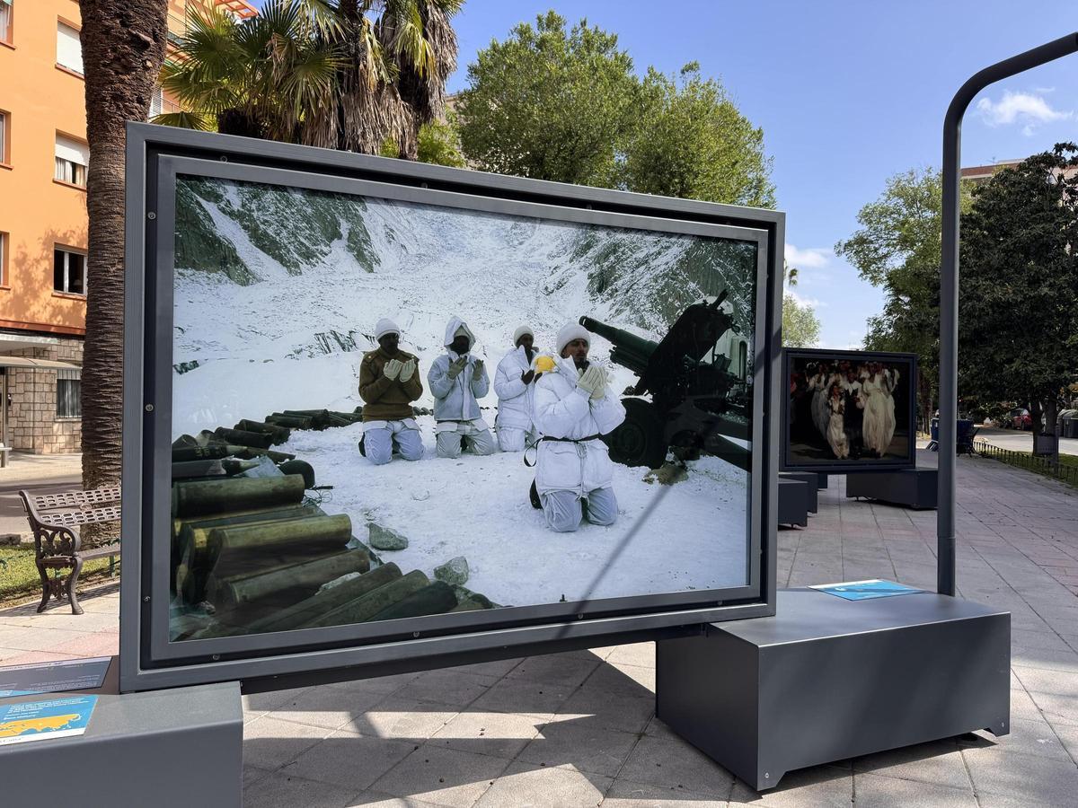 Fotografía de la exposición que reprensenta el color blanco
