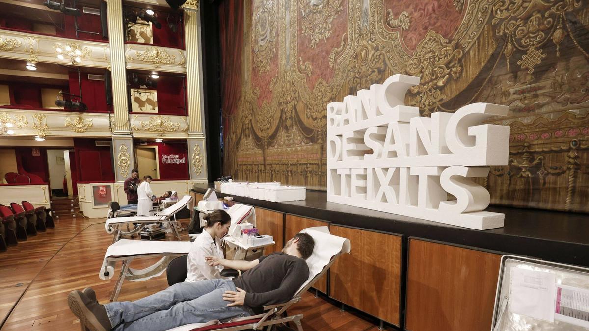 El Teatre Principal de Palma se convierte en un banco de sangre