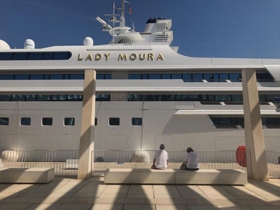 Así es el Lady Moura, el yate atracado en el Puerto de Málaga
