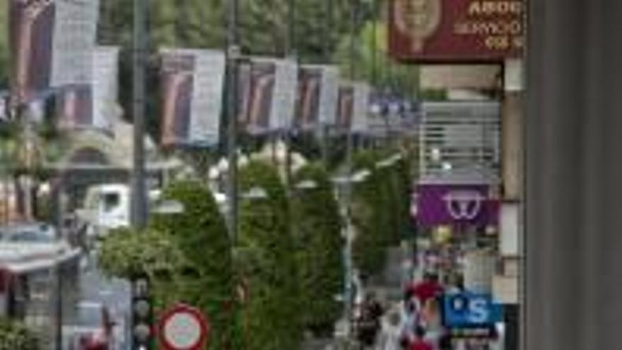 La principal arteria comercial de Alicante, la avenida de Maisonnave.