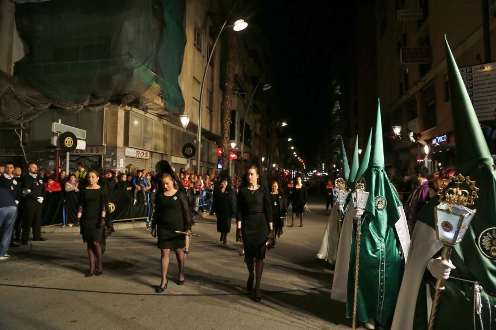 La Esperanza y el Cristo de la Caída protagonizaron el Encuentro en la Vía Doloresa de la Semana Santa de Torrevieja