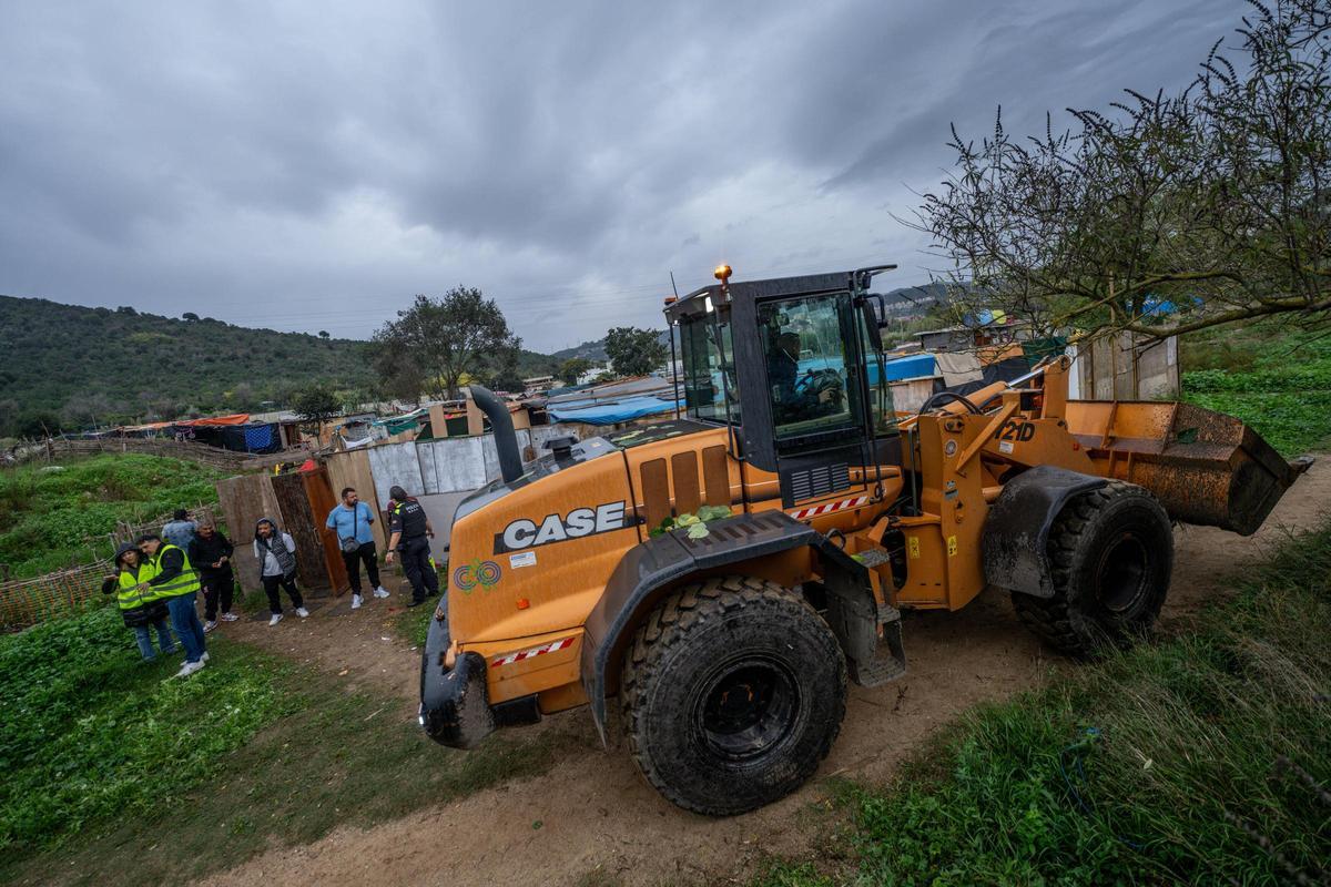 Cuenta atrás para el desalojo del campamento de chabolas de Montcada