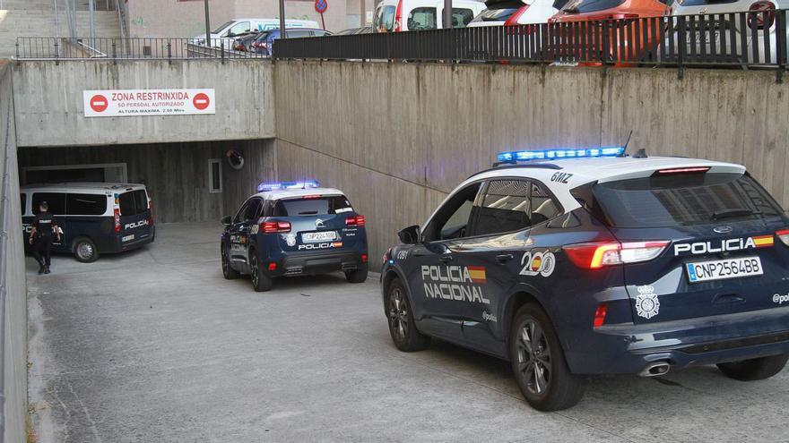 El pase a disposición judicial tras el crimen del flautista.