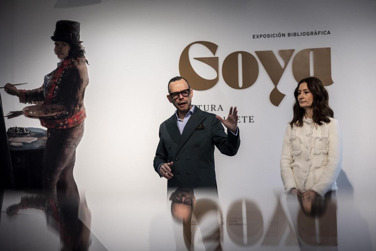 Pedro Olloqui y Aixa Álvarez, este miércoles en la Biblioteca de Aragón.