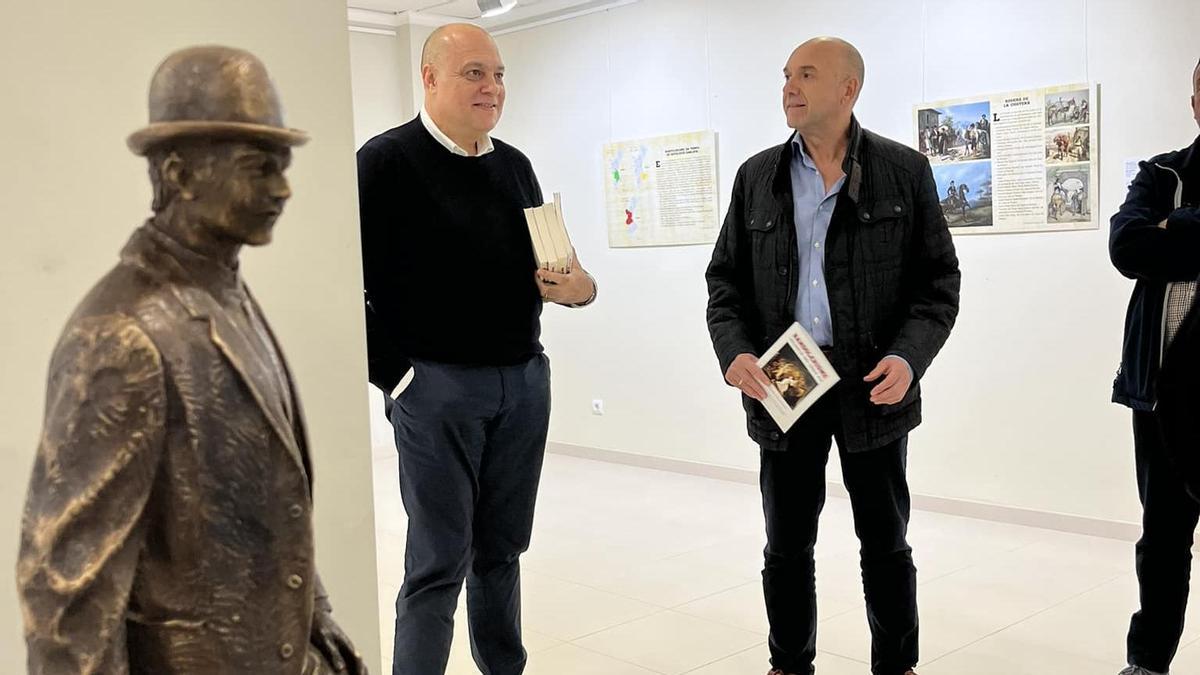 Inauguración de la exposición sobre bandolerismo y la maqueta de la escultura de Micalet Mas.