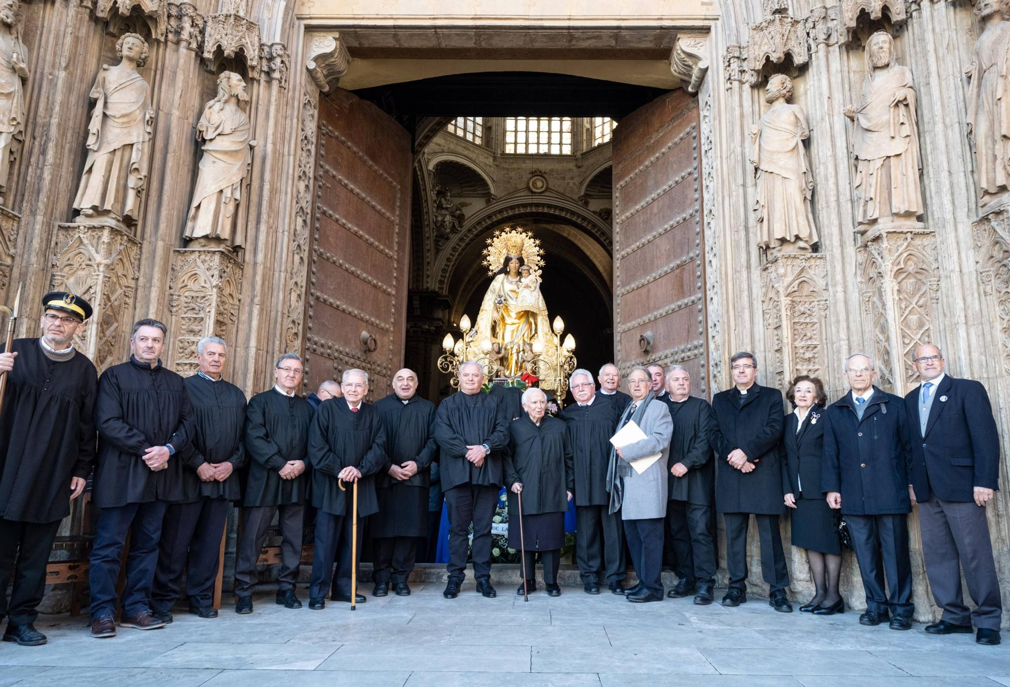 La Virgen de los Desamparados asiste al Tribunal de las Aguas