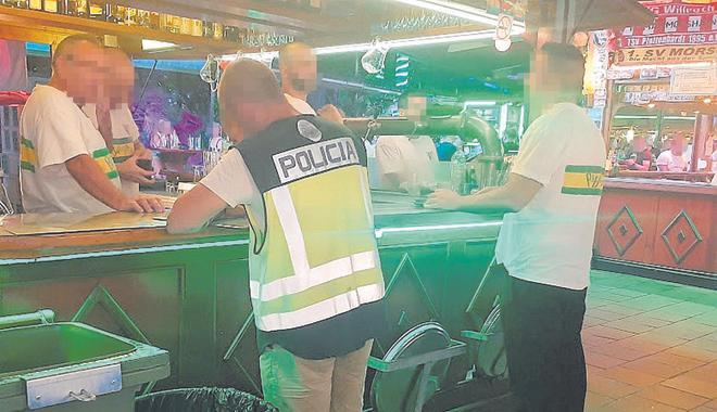 Vigilancia policial en la Platja de Palma: contra la explotación laboral y sexual