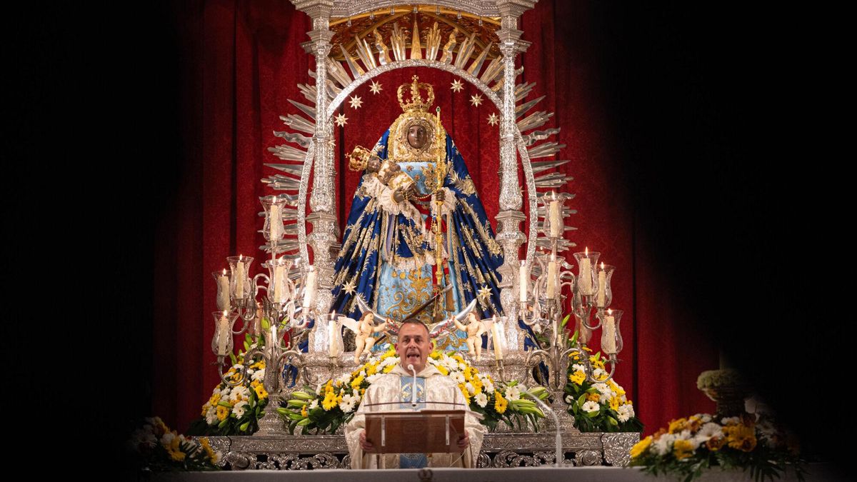Procesión de las candelas por las fiestas de la Virgen de Candelaria