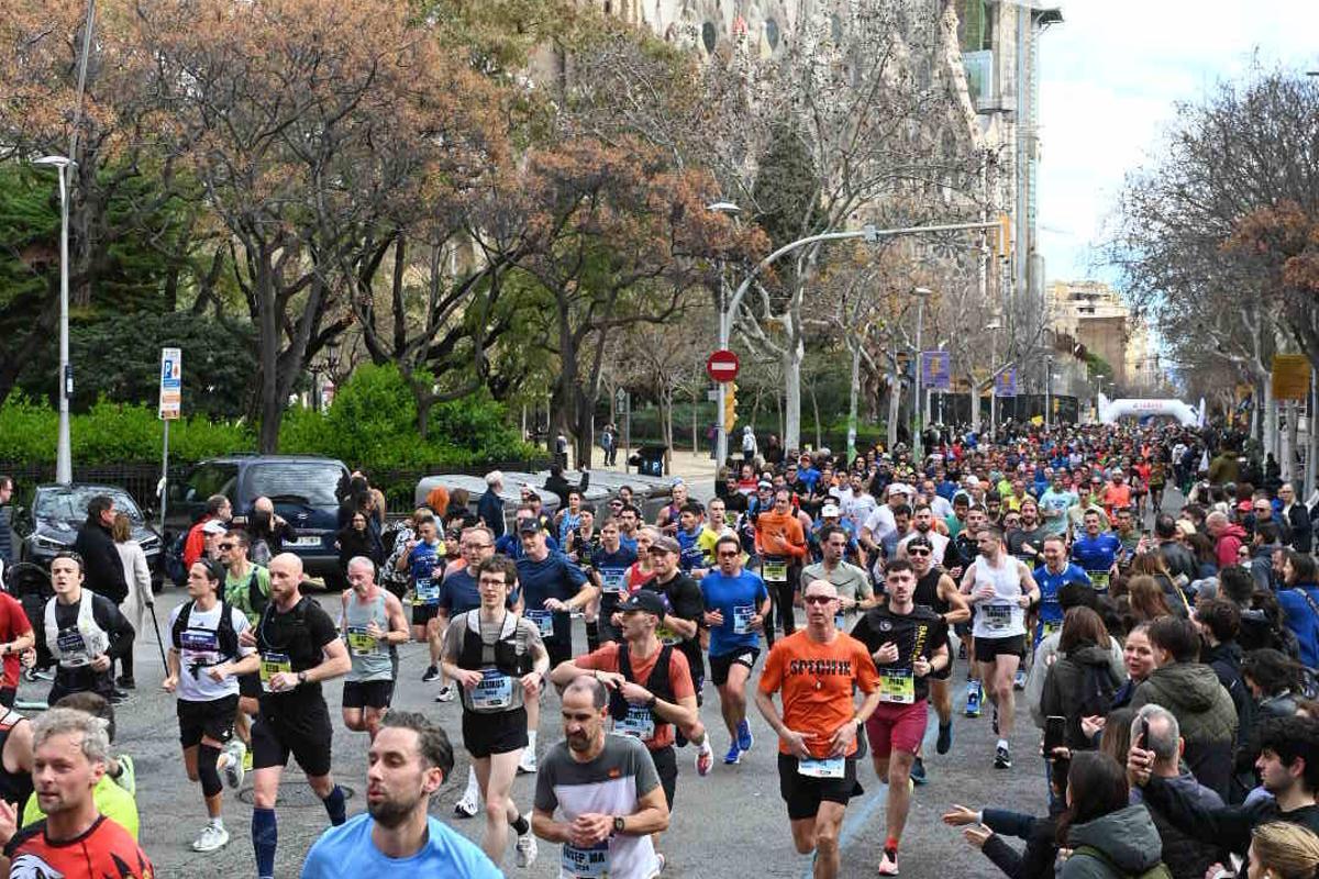 Has participado en la Marató de Barcelona 2024? ¡Búscate en las fotos¡