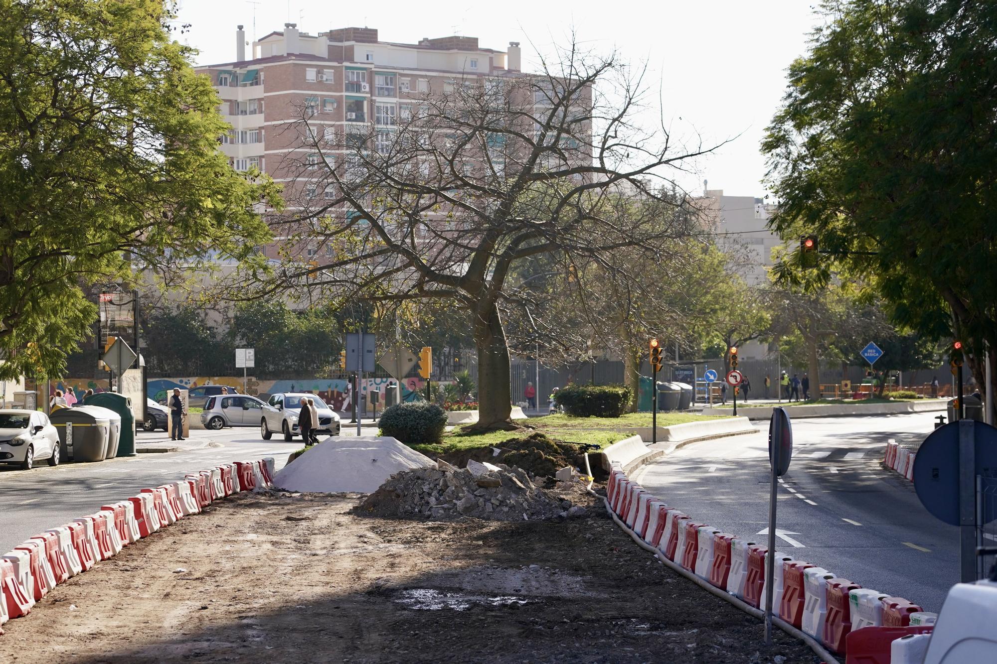 Obras en la calle Hilera para la prolongación del metro de Málaga hasta el Hospital Civil, en marzo de 2024.