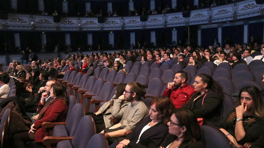 Algunas de las «calvas» del Cervantes en la gala de Bayona.