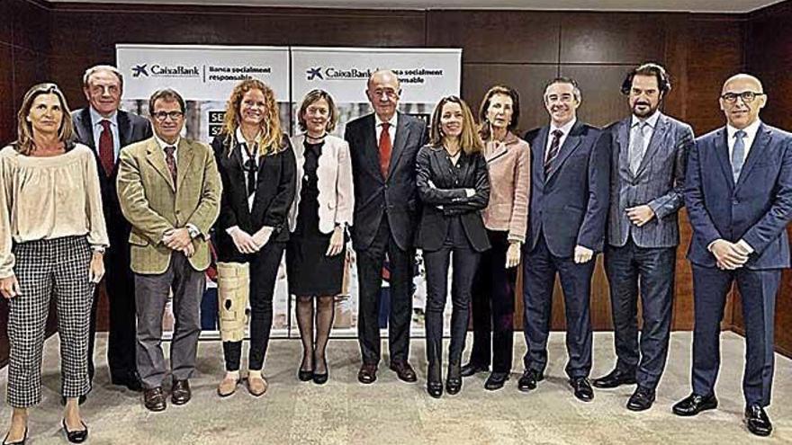 Matutes, Montañés, Huguet, Graff, Rivera, Conrado de Villalonga, Mas, Planas, Alcaraz, Escarrer y Costa, ayer durante su reunión.