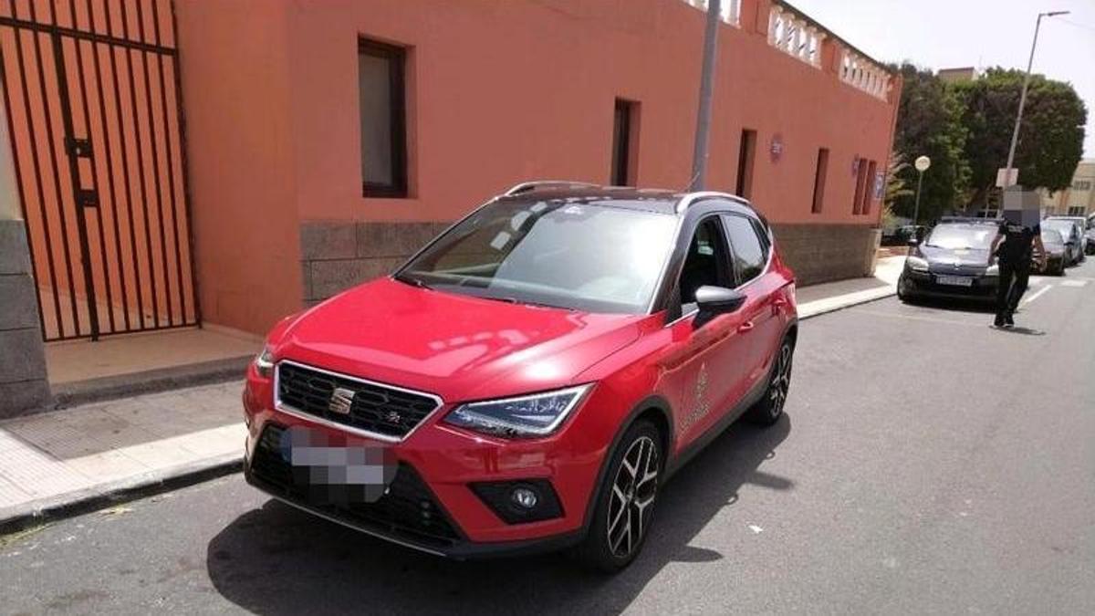 El coche recuperado en Agüimes.