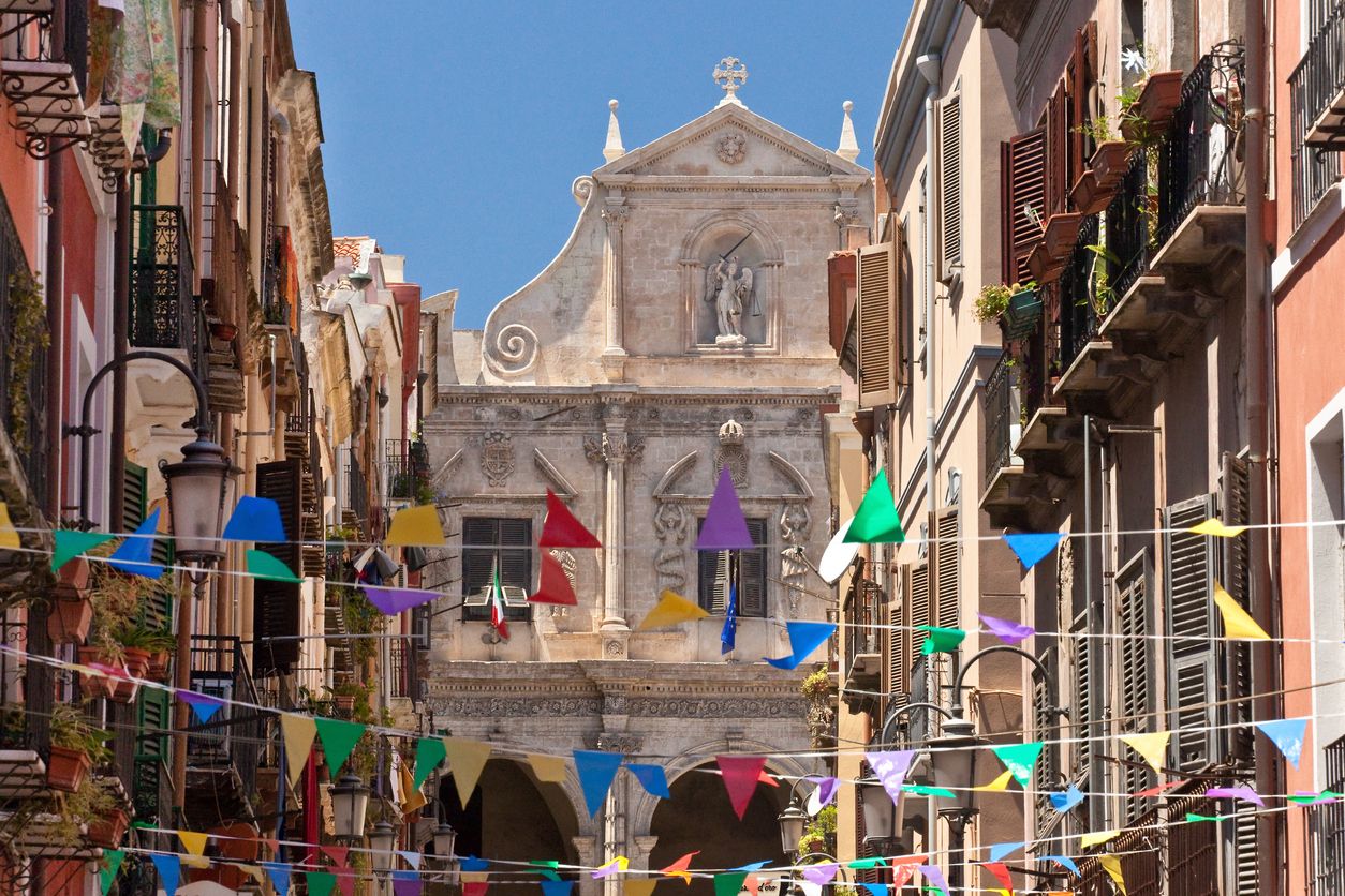Calle de Cagliari en fiestas, Italia