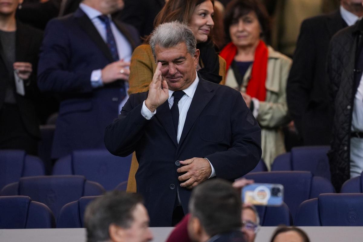 Joan Laporta en el palco de la Supercopa.