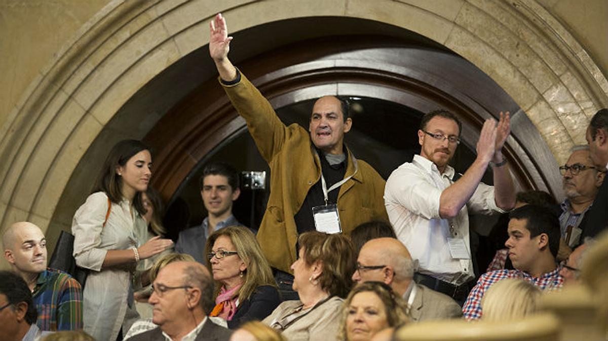 Desalojo de alborotadores en el Parlament