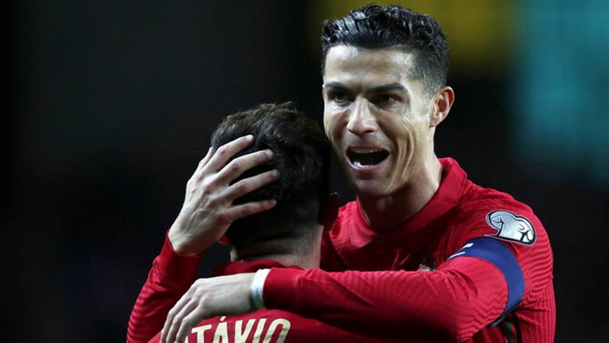Cristiano Ronaldo celebra el pase de Portugal ante Turquía