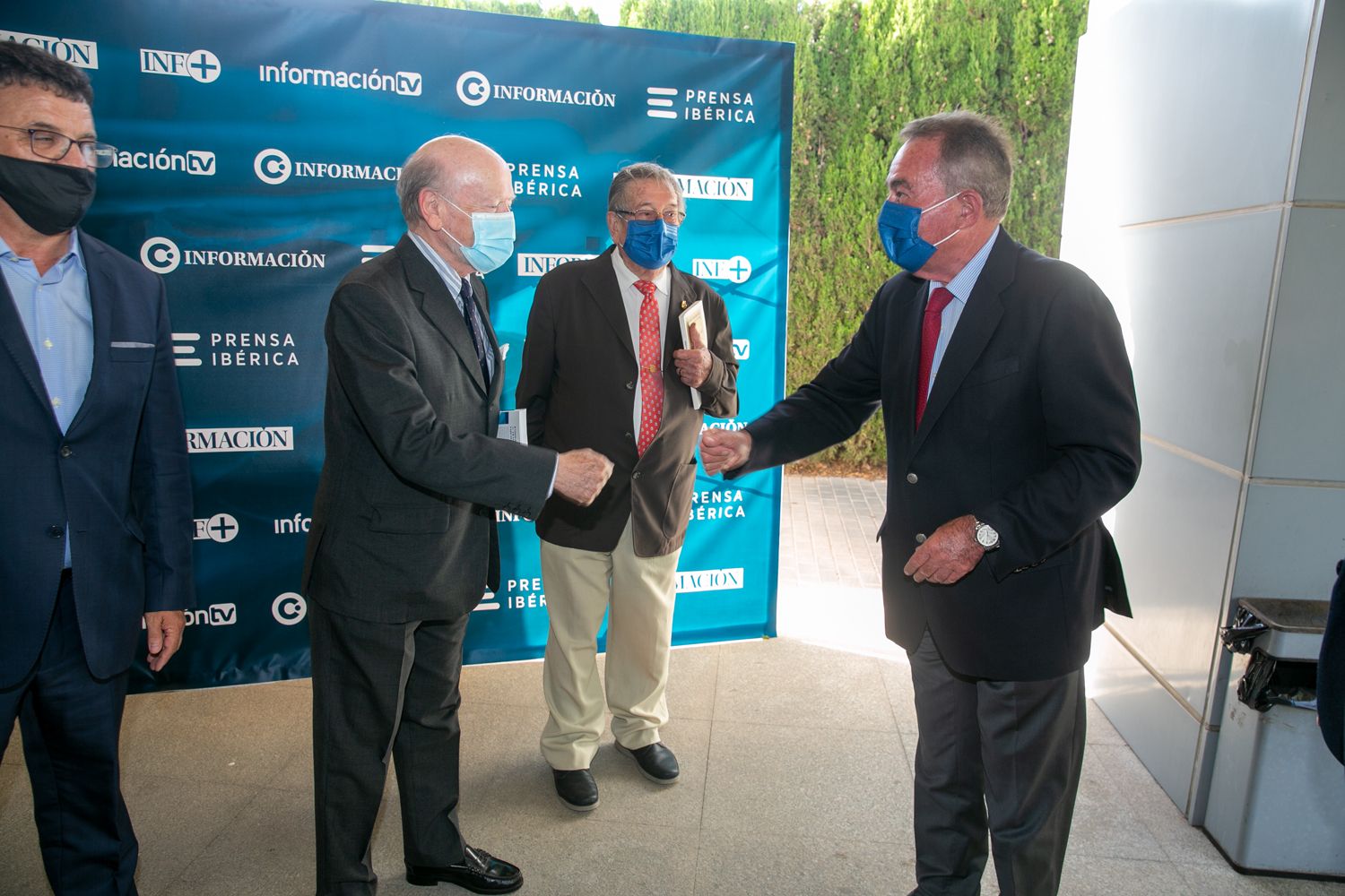 Homenaje a Manuel Lorenzo Pardo en el Club INFORMACIÓN