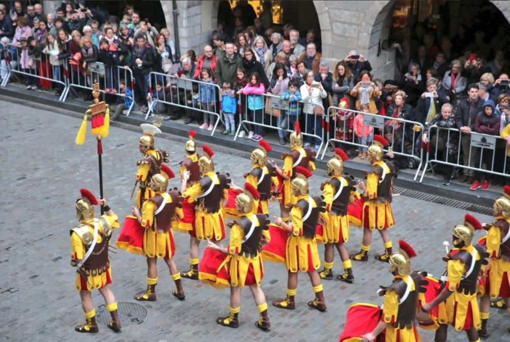 Desfilada dels Manaies a Girona 2019: Cinc noies hi participen per primer cop en la història