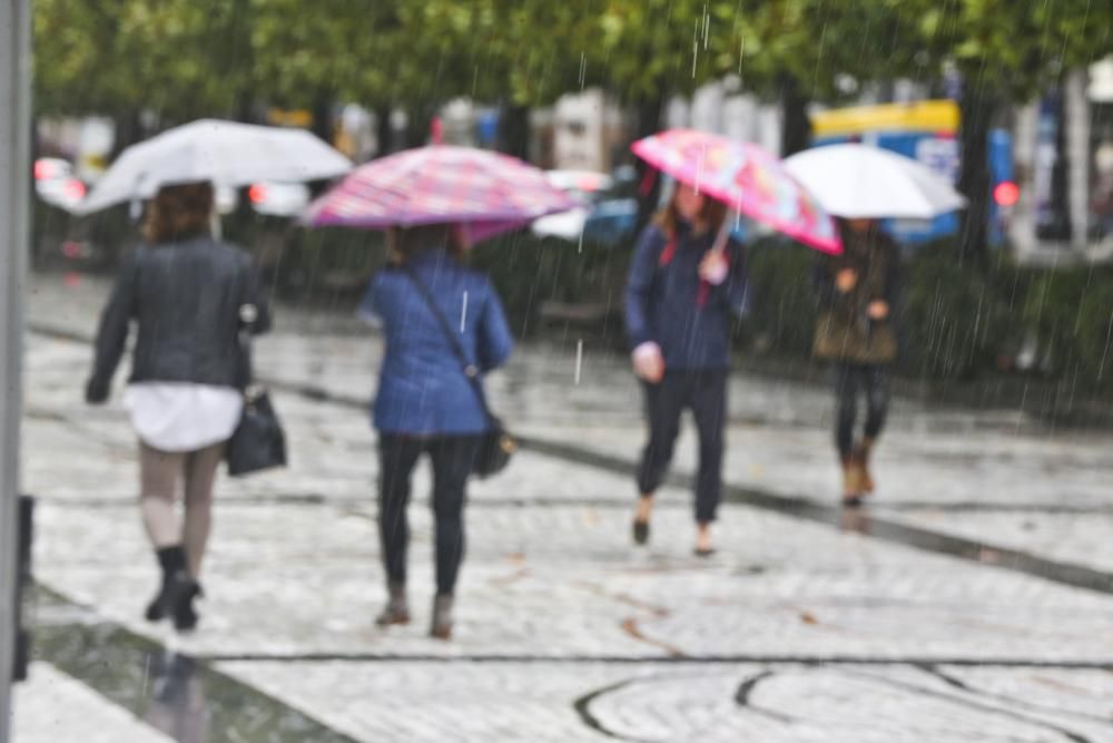 Temporal de lluvia y fuerte oleaje en Asturias