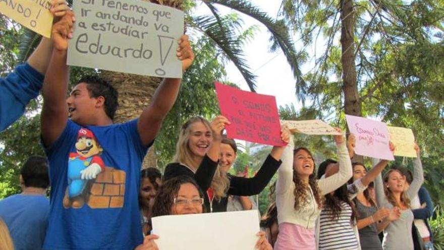 Protesta estudiantil por la eliminación del bus gratuito