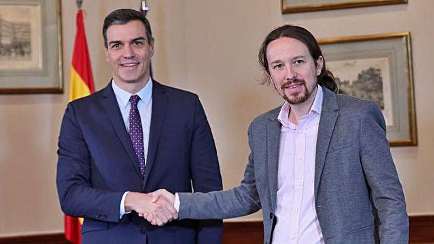 El líder del PSOE Pedro Sánchez amb el d&#039;Unides Podem, Pablo Iglesias