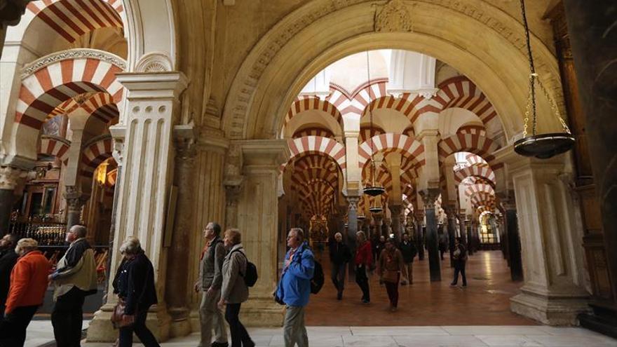 La alcaldesa defiende una gestión en la Mezquita como la de la Alhambra