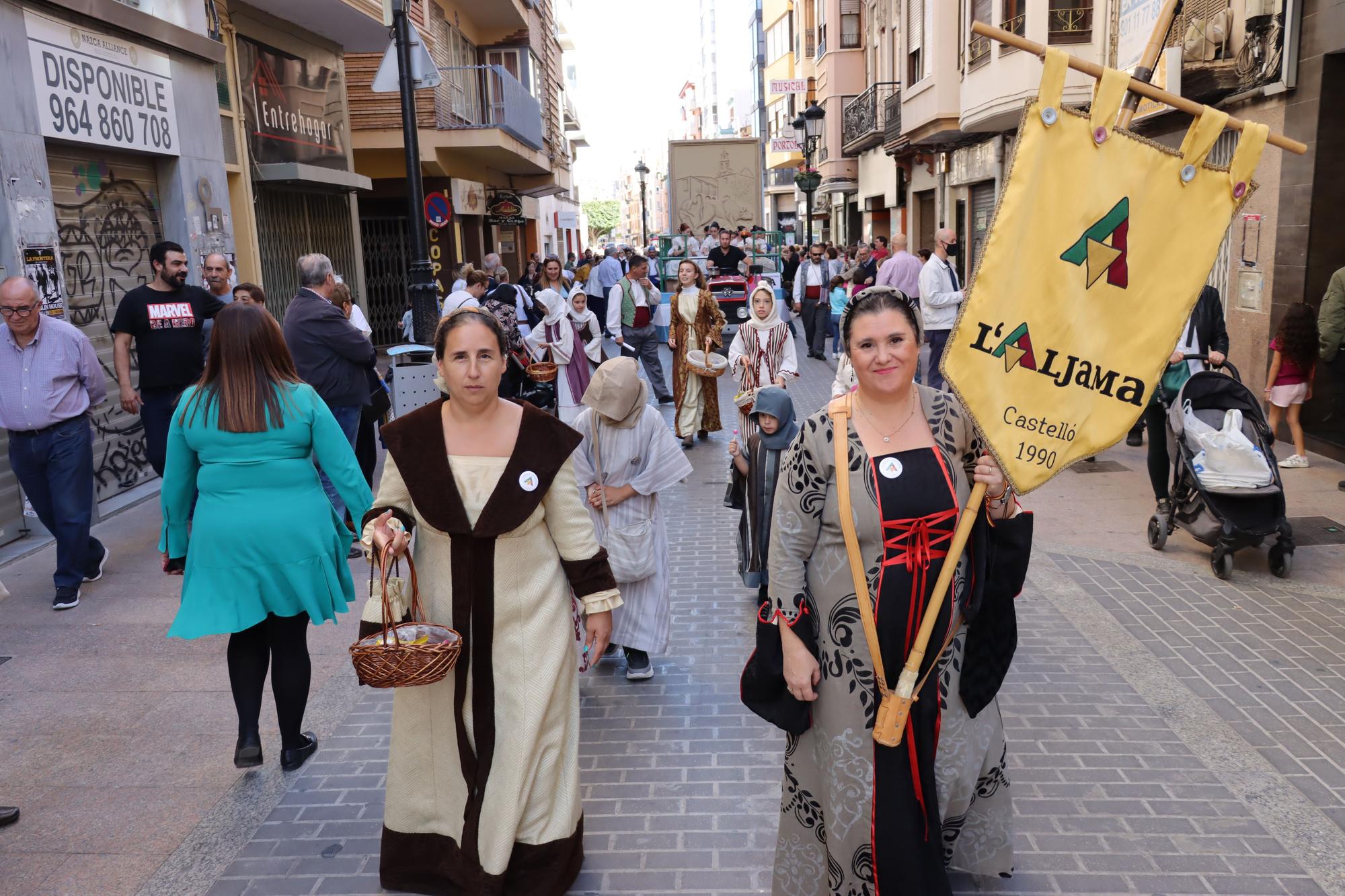 Así ha sido el esperado Pregonet que ha inundado de color las calles de Castellón