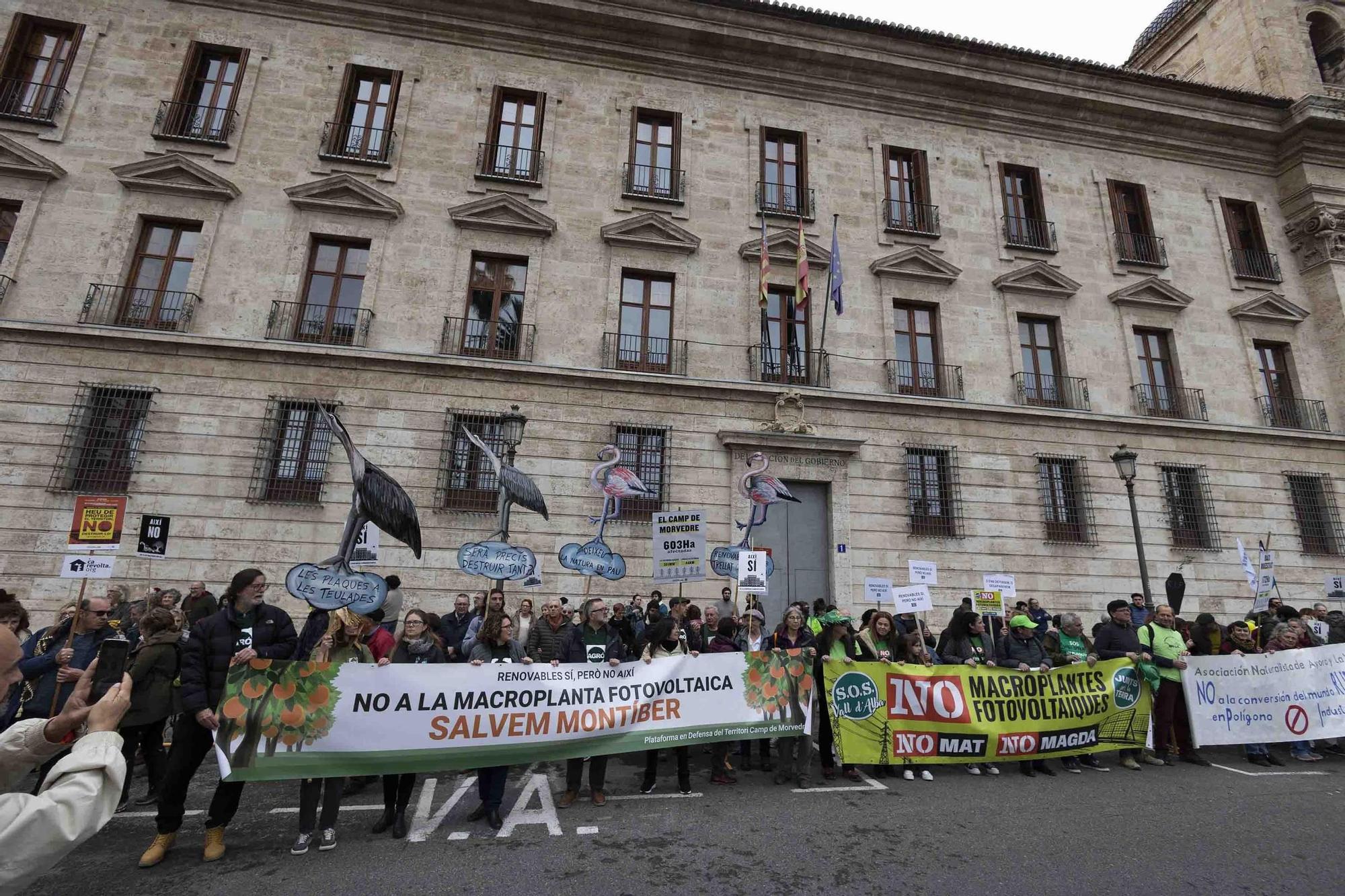 Manifestación contra el modelo de renovables en València
