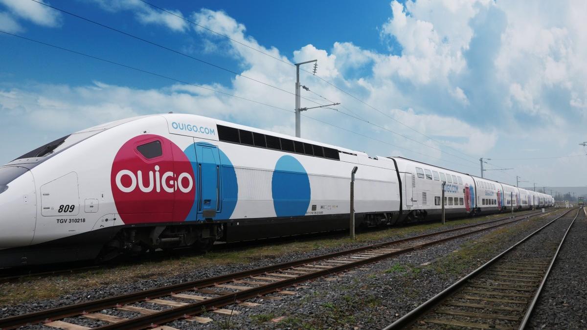 La alta velocidad de OUIGO te lleva a la playa: compra ya tu billete de tren Madrid-Alicante ¡desde solo 9€!