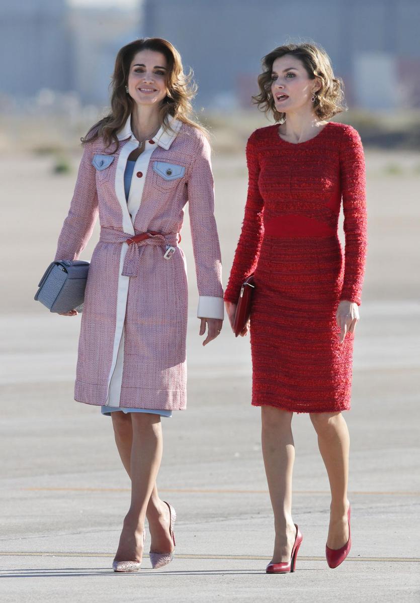 Los vestidos rojos de la reina Letizia, el color que mejor le sienta