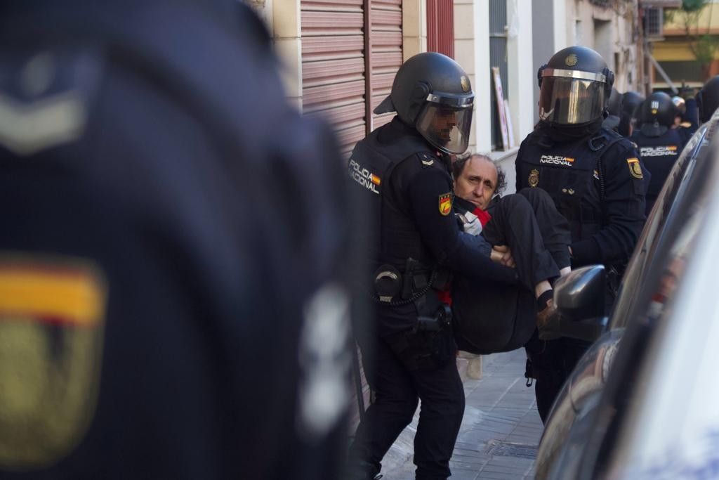 Desahucio de una pensionista y su hijo con discapacidad en Alicante