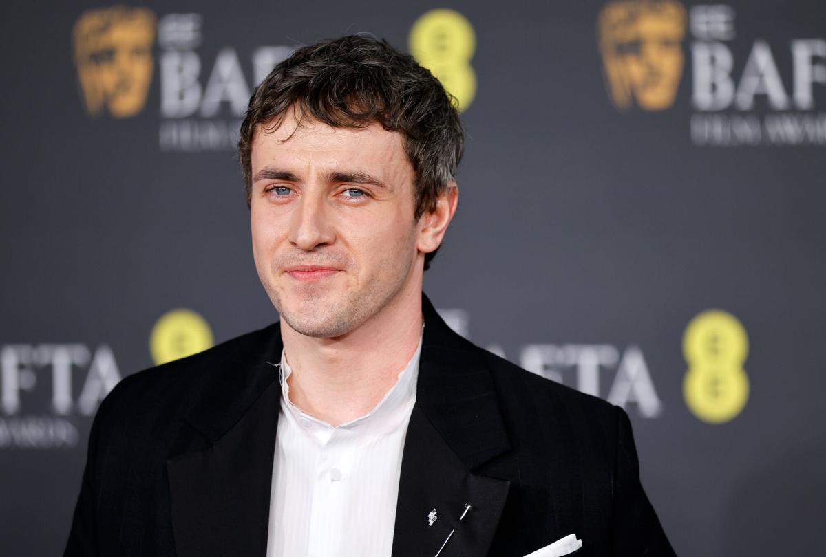 El actor irlandés Paul Mescal, en la alfombra roja de los Premios BAFTA en el Royal Festival Hall de Londres.