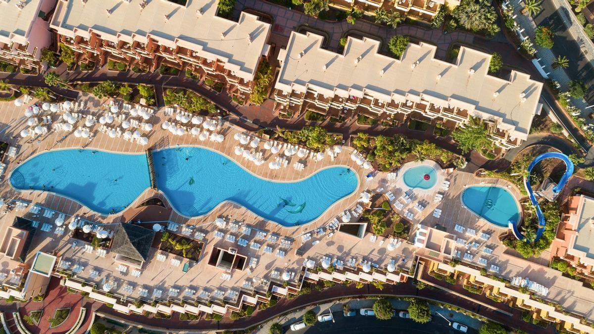 Landmar Costa Los Gigantes: cinco piscinas para toda la familia.