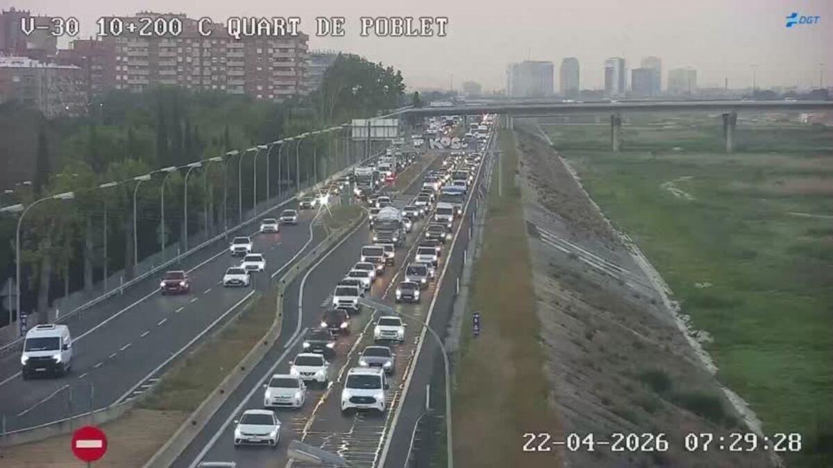 Valéncia amanece con 26 kilómetros de retenciones en sus accesos: la última hora del tráfico según la DGT.