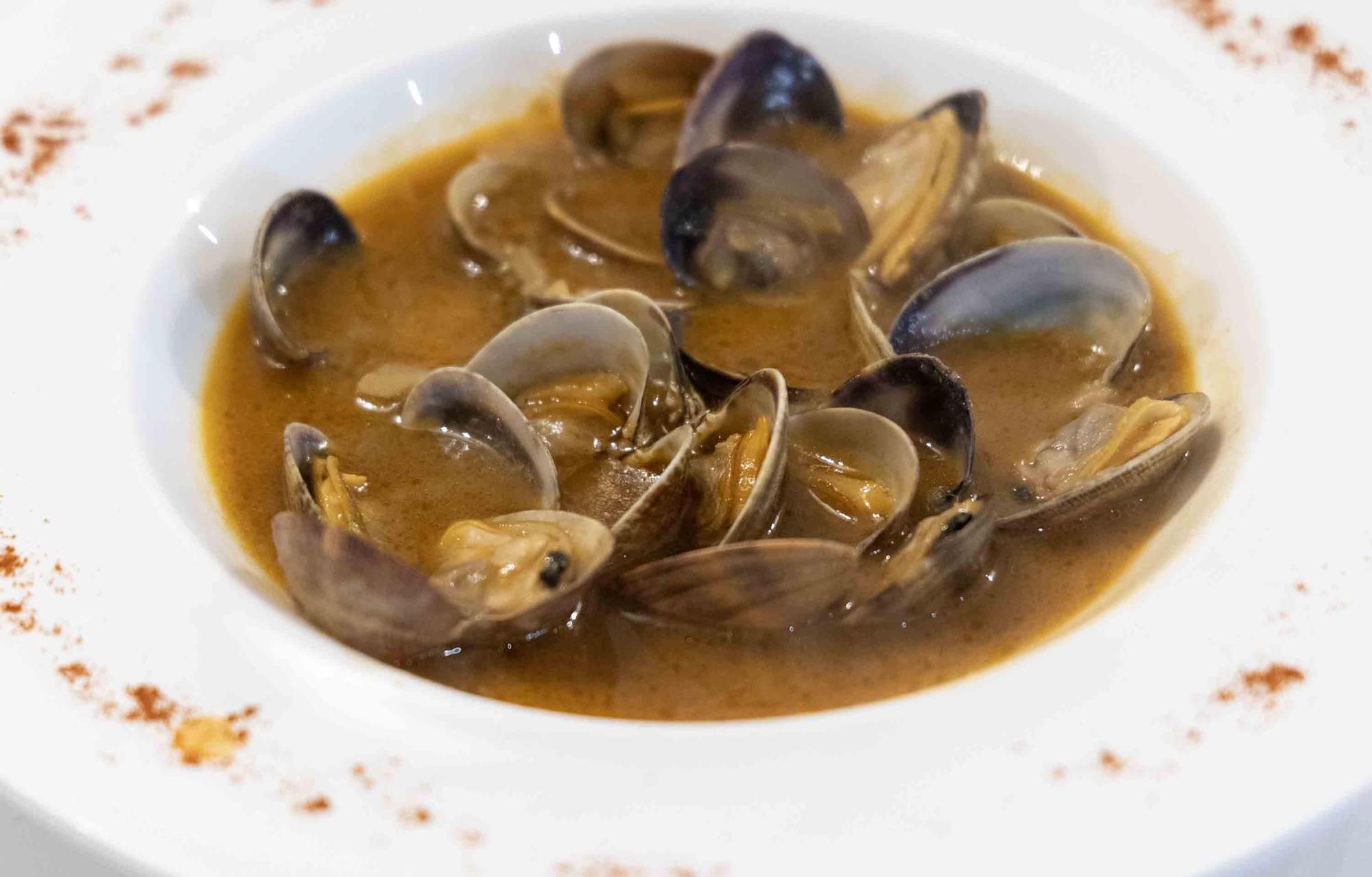 El restaurante Govana de Alicante conquista Menjars de la Terra con su arroz de cebolla y atún fresco