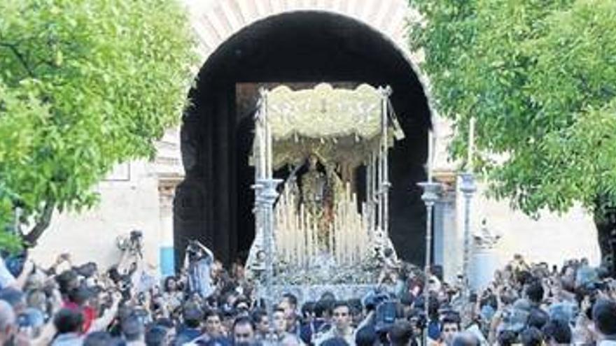 Satisfacción en el Carmen por la reciente coronación de la Virgen